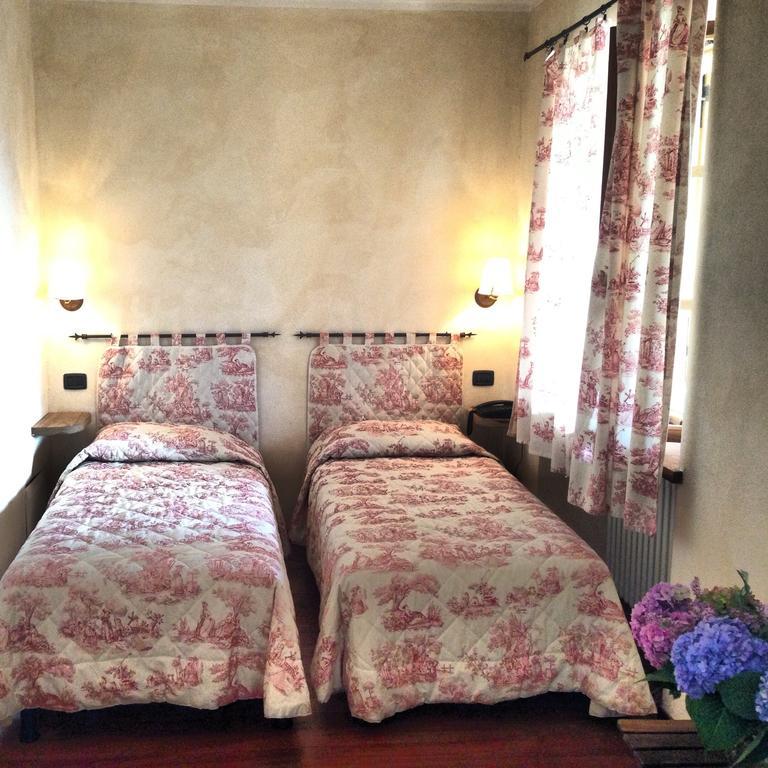 Le 5 Frecce Villa Cavour Rom bilde